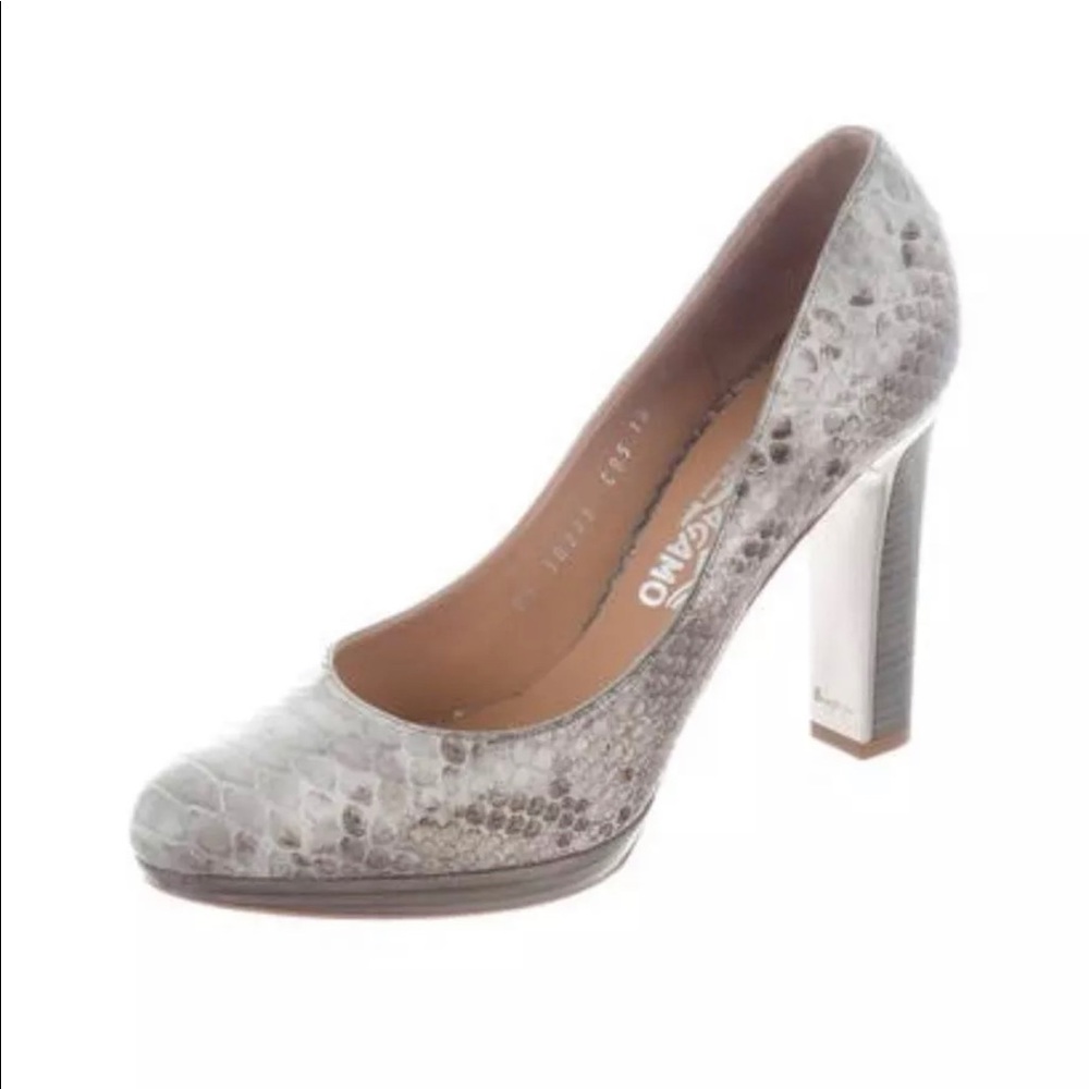 Salvatore Ferragamo Tanzina Pump Size 8.5